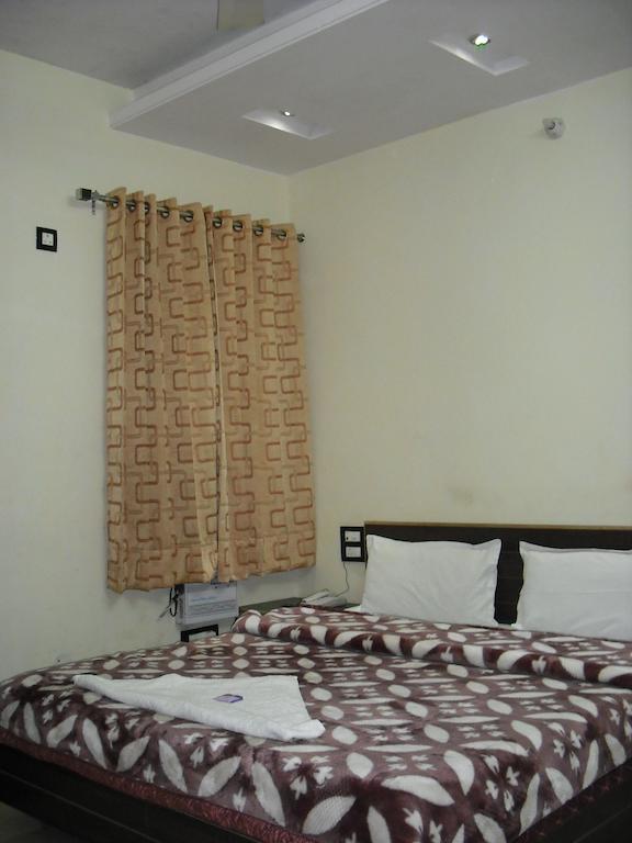Hotel Gs Paradise Amritsar Habitación foto